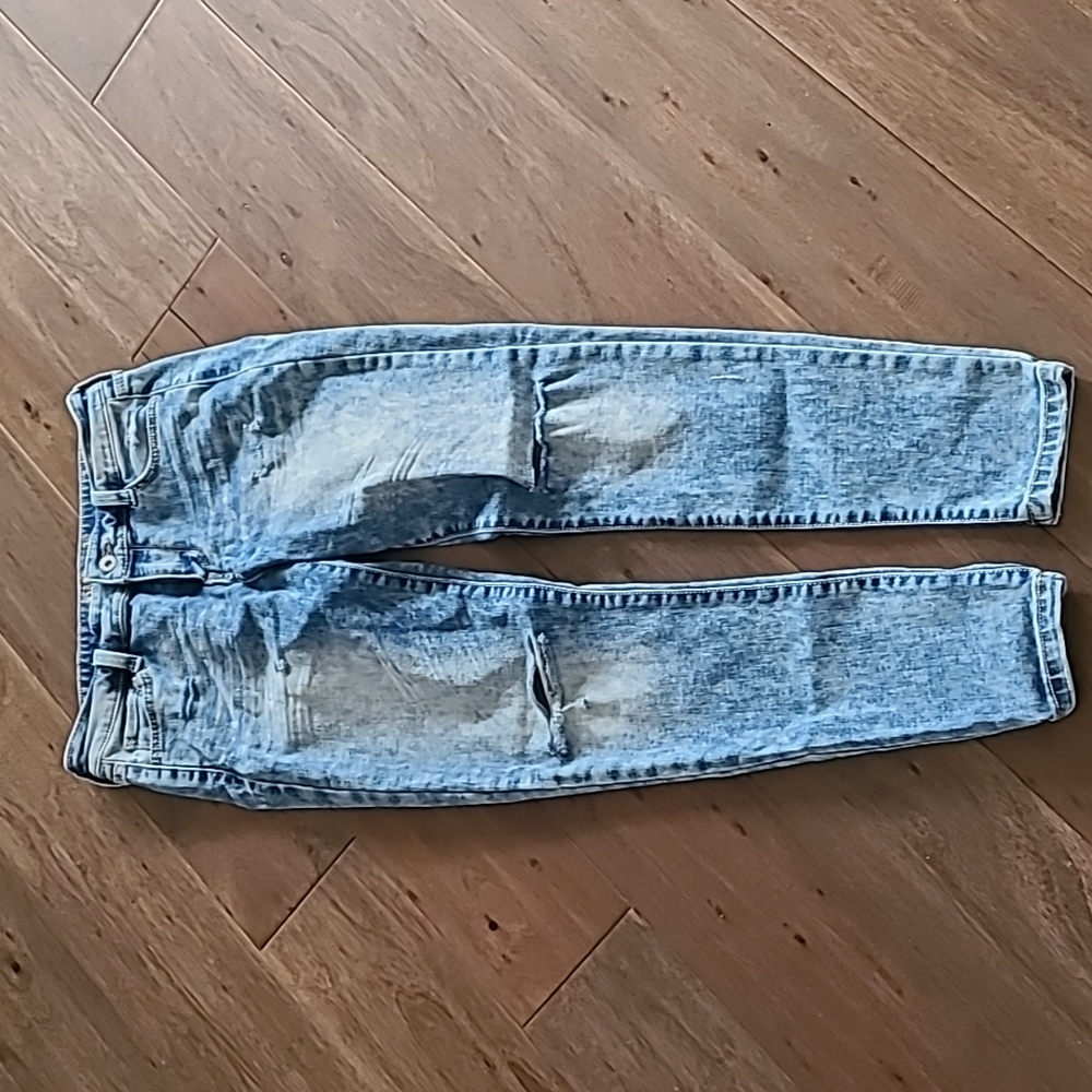 Arizona distressed jeans